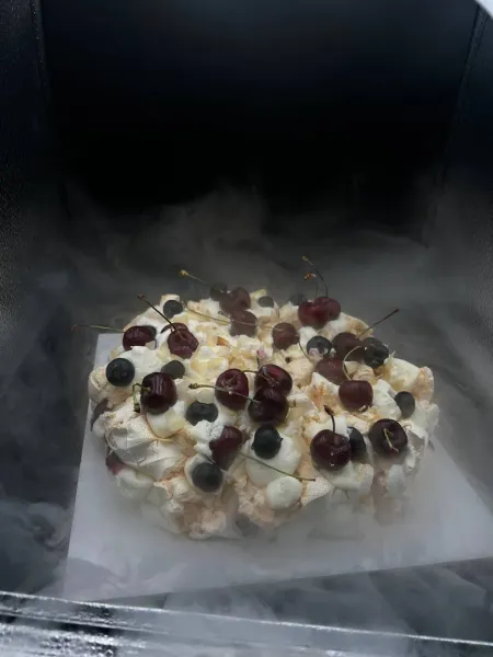 Меренговый торт (по пред. заказу)